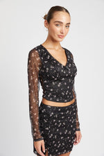 FLORAL PRINT MESH CROP TOP WITH V NECK